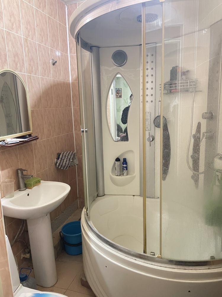 1-к. квартира 42 кв.м, 4/4