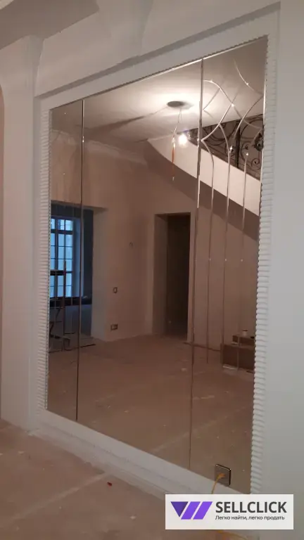 Зеркала с гравировкой на заказ