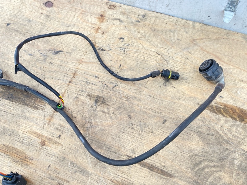 Коса проводка АКПП на BMW 3 E46 / БМВ Е46 2001-2006г\nС двигателя 2.0 N42.\nС право-рульной машины.\nОригинал.\nВ отличном состоянии. \nБез дефектов.\nКонтрактная запчасть из Японии. \nГарантия на установку.\nОтправим в регионы ТК.