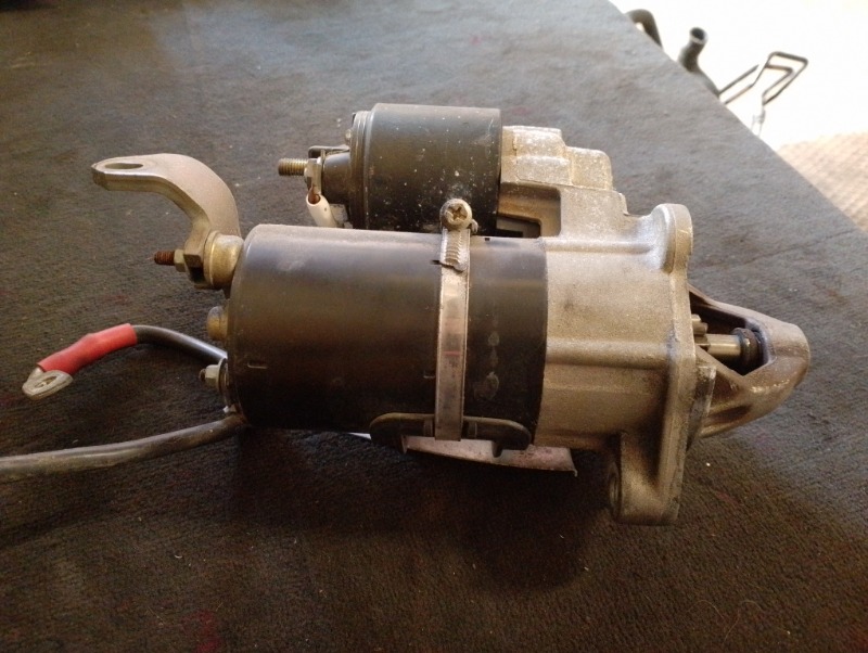 Стартер AMB 1.8 Turbo на Audi A4 B6 / ауди А4 Б6 2000-2004г.\nОригинал.\nС аукциона Японии.\nВ отличном состоянии. Рабочий. Пробег по Японии 59751 км\nС двигателя AMB 1.8 Turbo / АМБ 1,8 турбо бензин.\nКонтрактная запчасть из Японии. Гарантия на установку