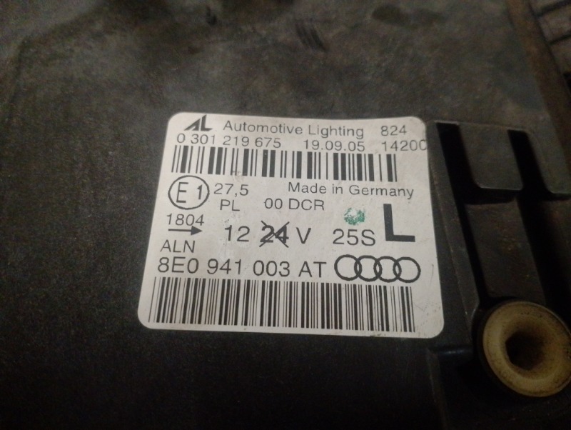 Фара передняя левая на Audi A4 B7 / Ауди А4 Б7 2005-2007г.\nОригинал.\nВ рабочем состоянии. Правый руль.\nГарантия на установку и проверку.\nКонтрактная запчасть из Японии. \nОтправим в регионы ТК.\nНа этот автомобиль есть и другие запчасти.