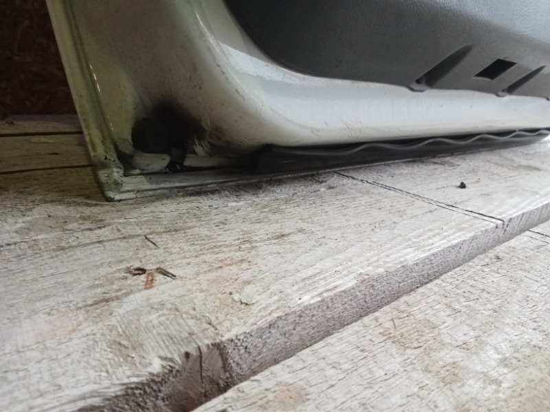 Дверь передняя левая Mercedes Viano W639 V350 Vito W636 / Мерседес Виано В639 639 636 350 2003-2014г.\nОригинал.\nАвтомобиль с аукциона Японии.\nВ хорошем состоянии. Заводская краска.\nБез жучков и коррозии. В сборе как на фото.\nЦветь белый\nПробег 98000