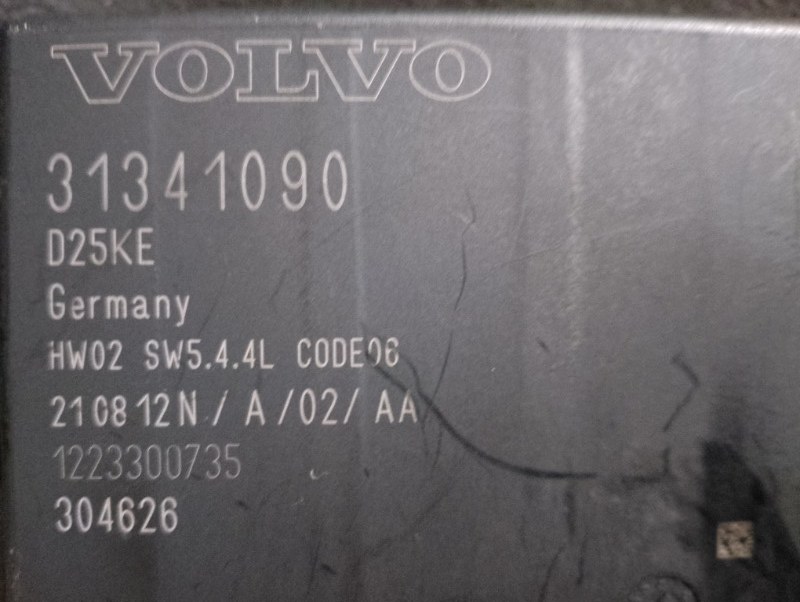 Блок управления парктроником на Volvo S60 II / Вольво 60 С60 2 поколение 2010-2018г.\nОригинал.\nВ отличном состоянии. Без дефектов, рабочий.\nГарантия на установку и проверку.\nКонтрактная запчасть из Японии. \nОтправим в регионы ТК.\nНа этот автомобиль 