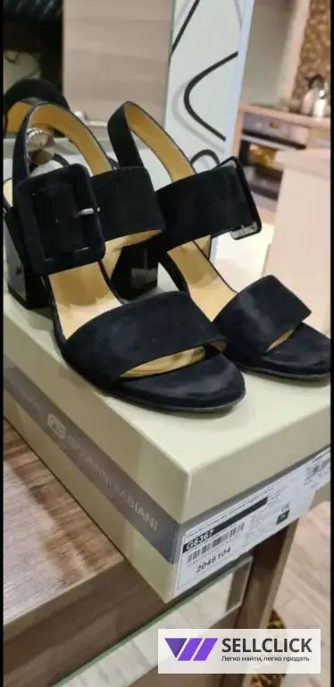 Босоножки Giovanni Fabiani 39р