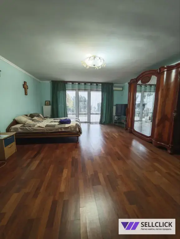 Продается дом на берегу моря