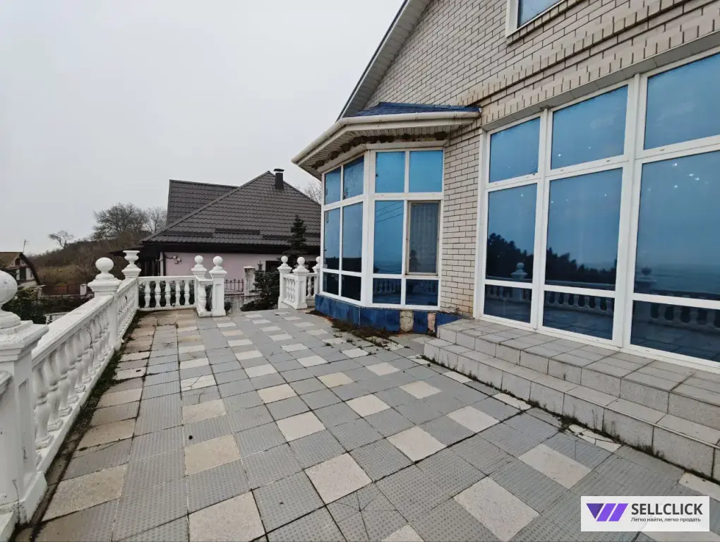 Продается дом на берегу моря