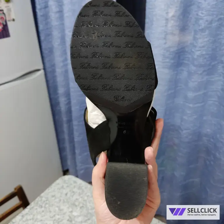 Босоножки Giovanni Fabiani 39р