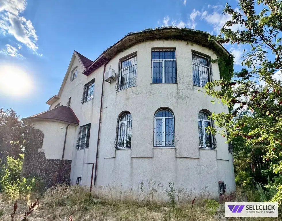 Продается просторный дом с панорамным видом на море