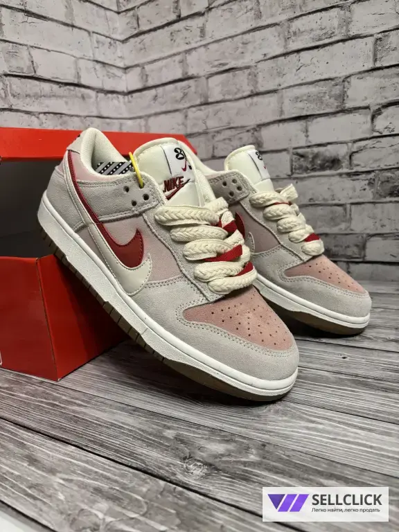 Кроссовки женские Nike SB Dunk Low x Otomo
