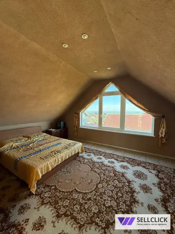 Дом 189 м², участок 10.14 сот.