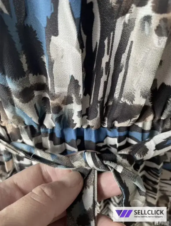 Платья женское в размере 3 и 5 XL