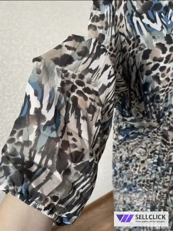 Платья женское в размере 3 и 5 XL