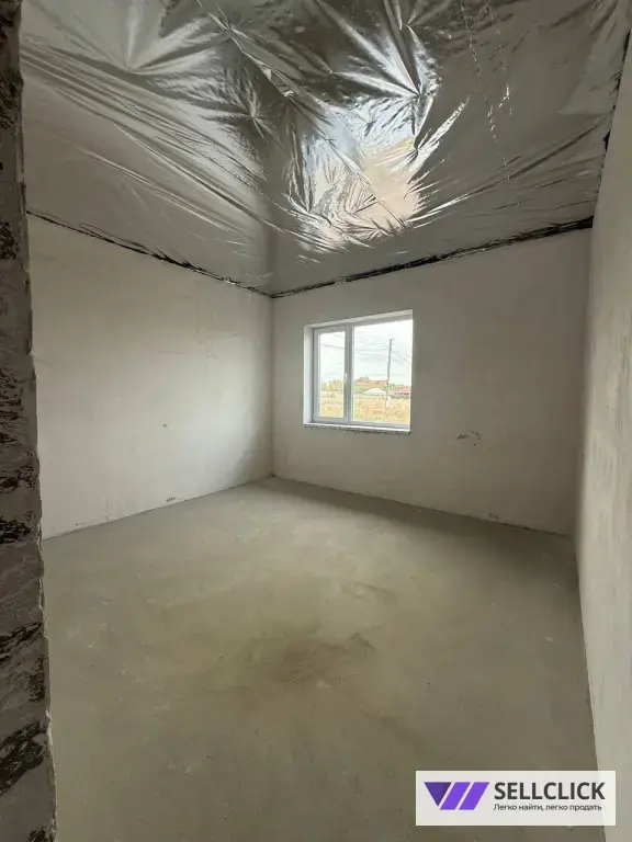 Продается дом с просторным участком и террасой