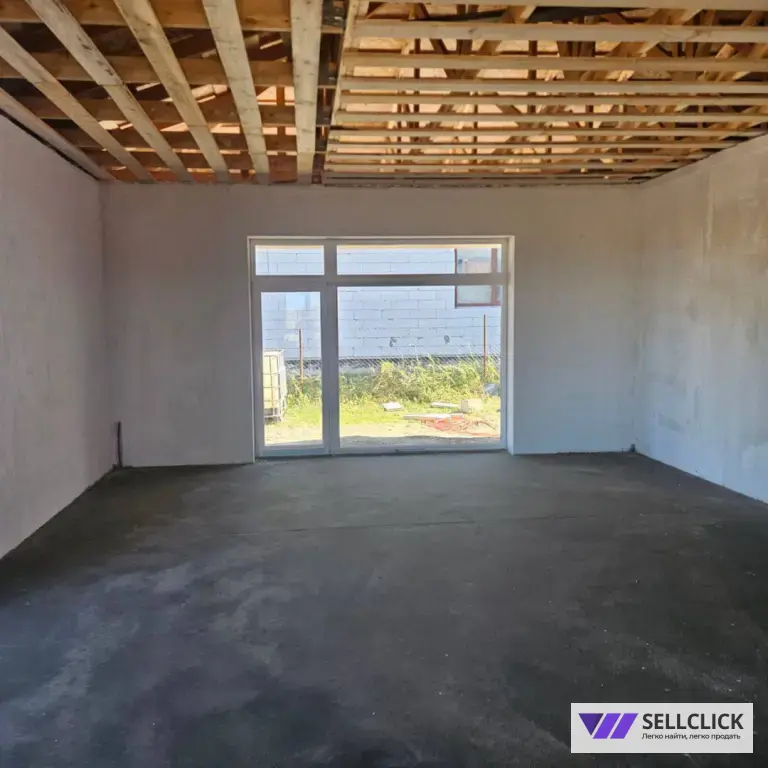 Продается дом с просторным участком и террасой