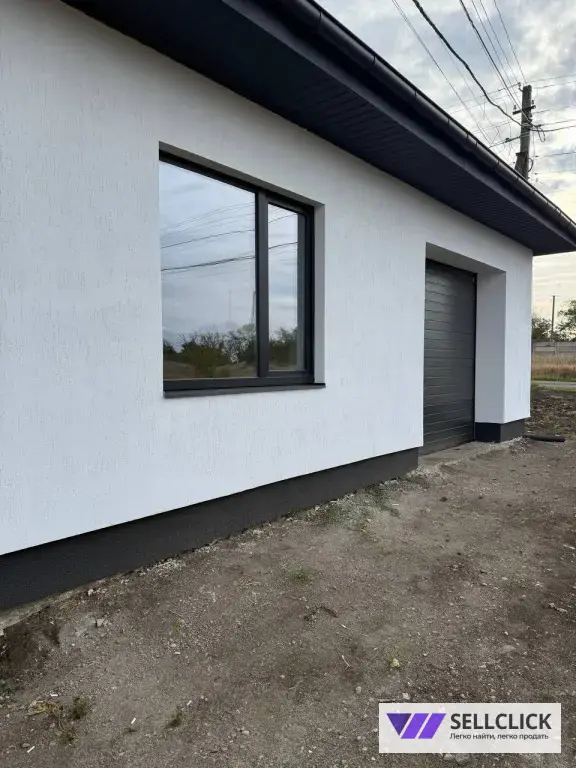 Продается дом с просторным участком и террасой