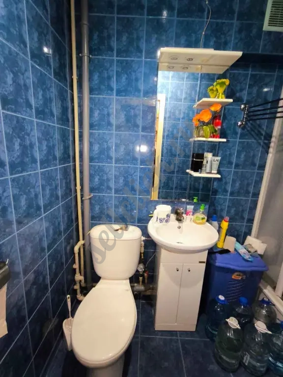 Продается 4-комнатная квартира в центре Левого берега