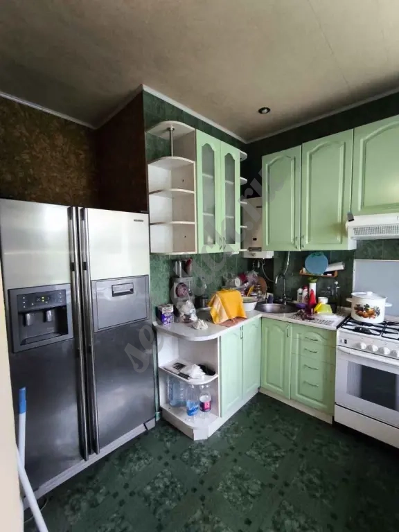 Продается 4-комнатная квартира в центре Левого берега