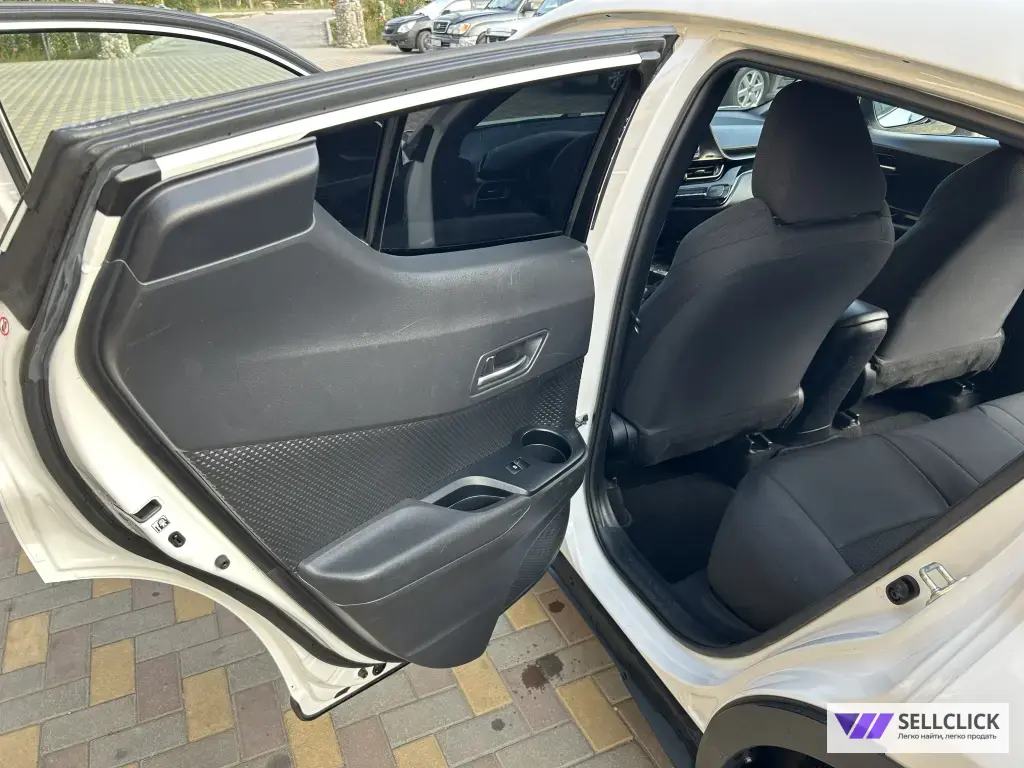 Toyota C-HR 1.2 Механическая, 2018, 213000 км