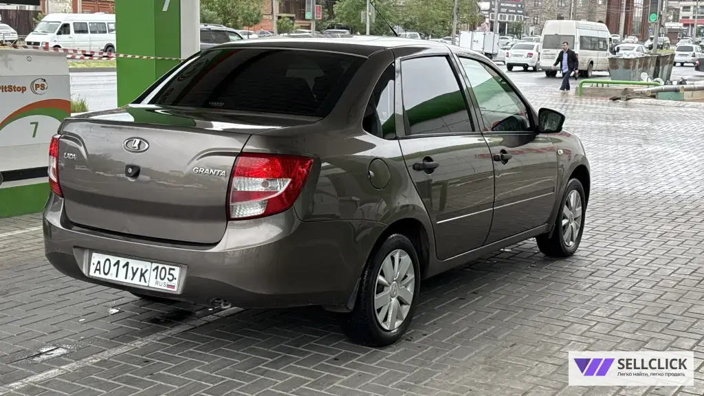 LADA (ВАЗ) Granta 1.6 Механическая, 2017, 156000 км