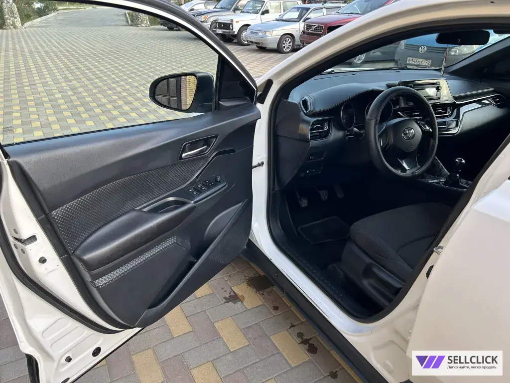 Toyota C-HR 1.2 Механическая, 2018, 213000 км