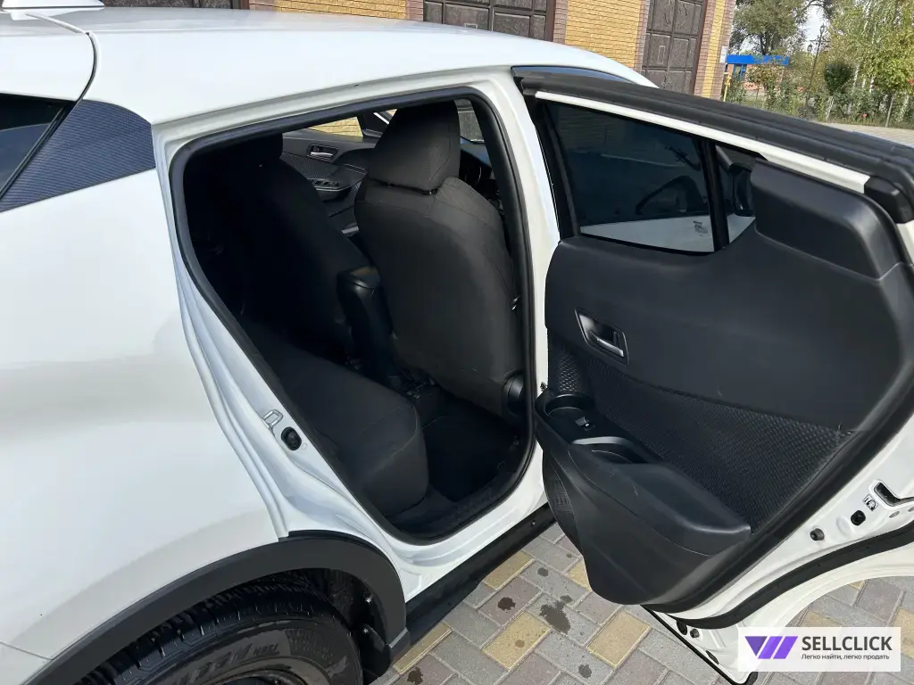 Toyota C-HR 1.2 Механическая, 2018, 213000 км