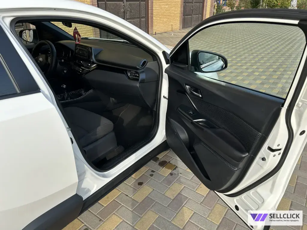 Toyota C-HR 1.2 Механическая, 2018, 213000 км