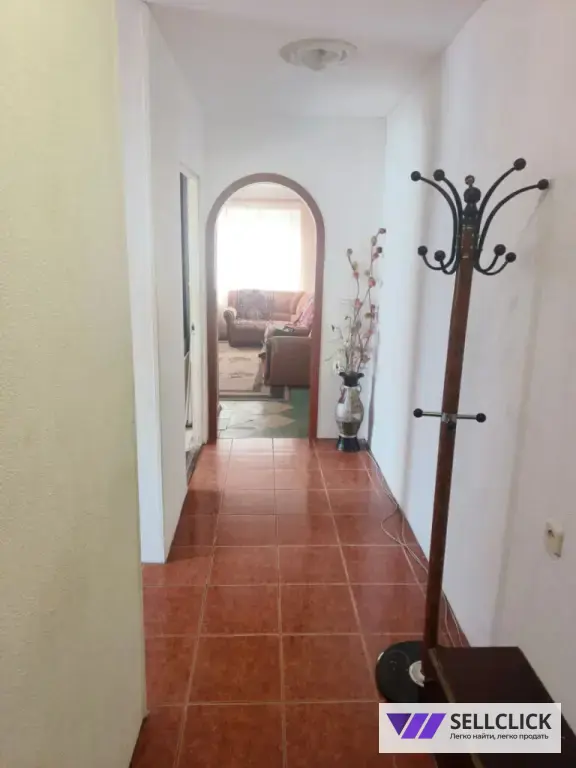 Квартира 3 комнаты, 52 м², 1/5 эт., Агент