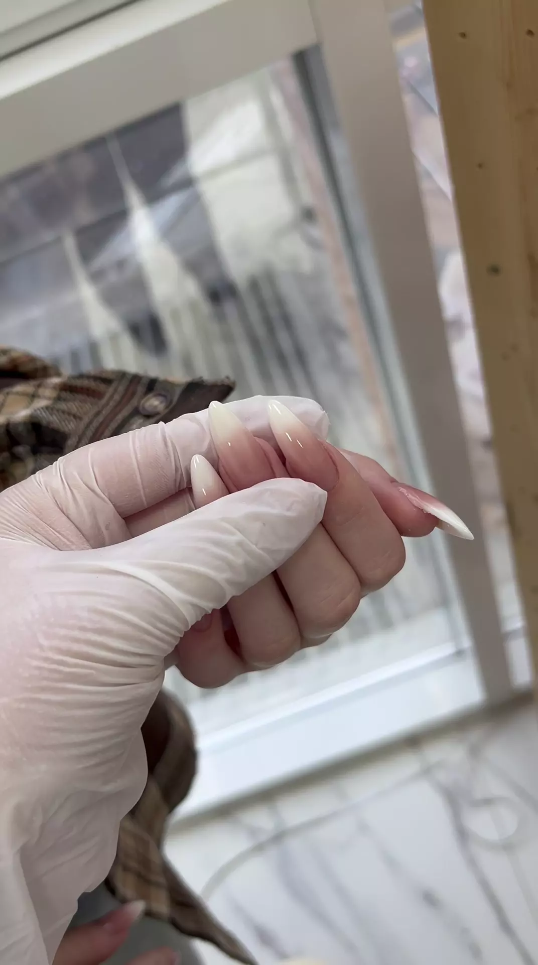 маникюр, педикюр, наращивание ногтей