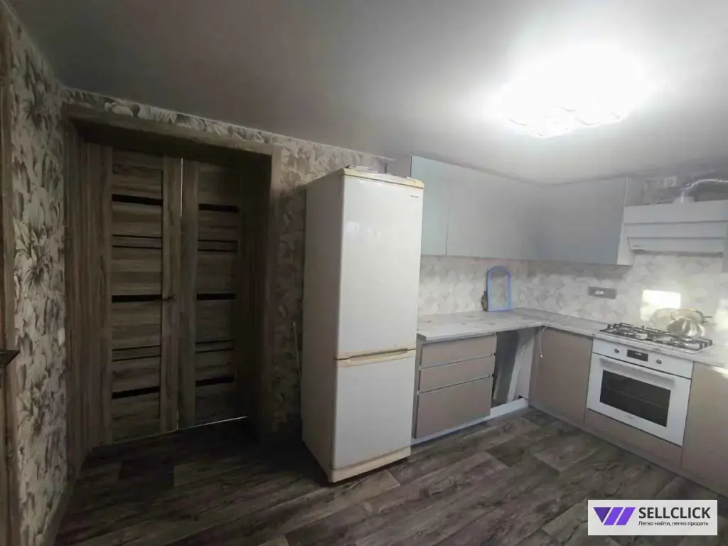 Продается дом с ремонтом и участком