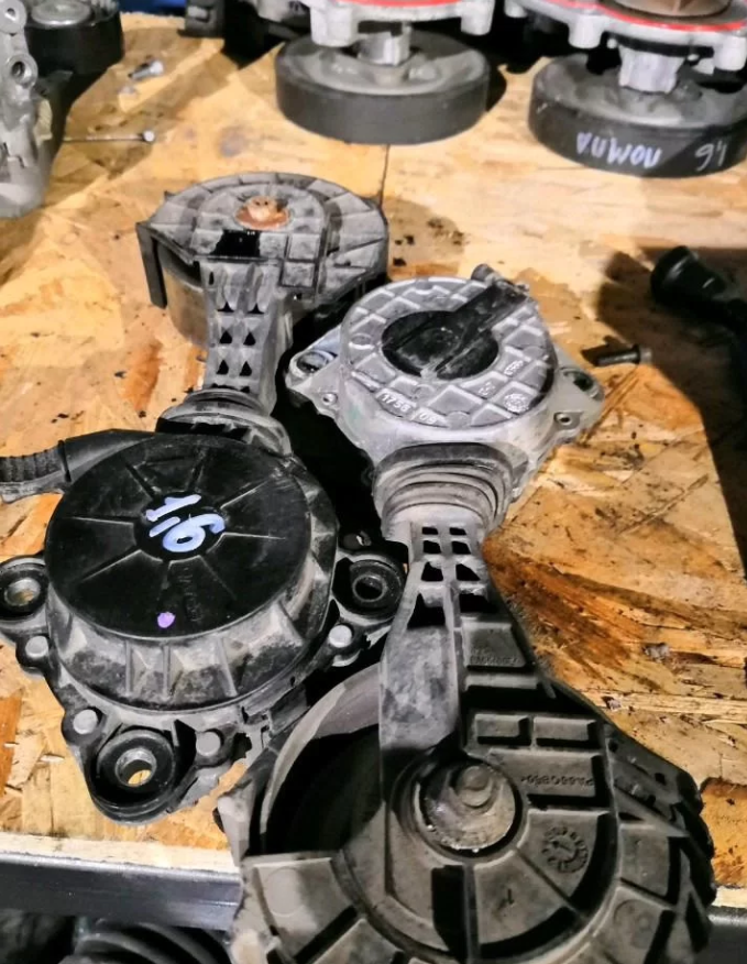 Натяжной ролик для двс 1.6 120лс ер6