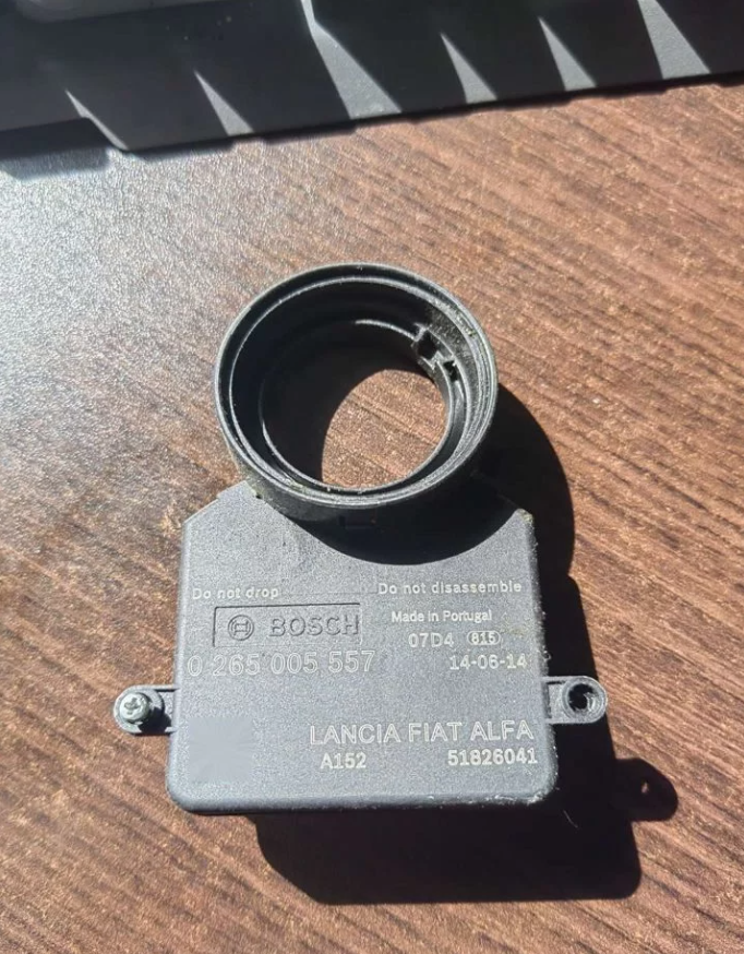 Датчик положения руля 51826041