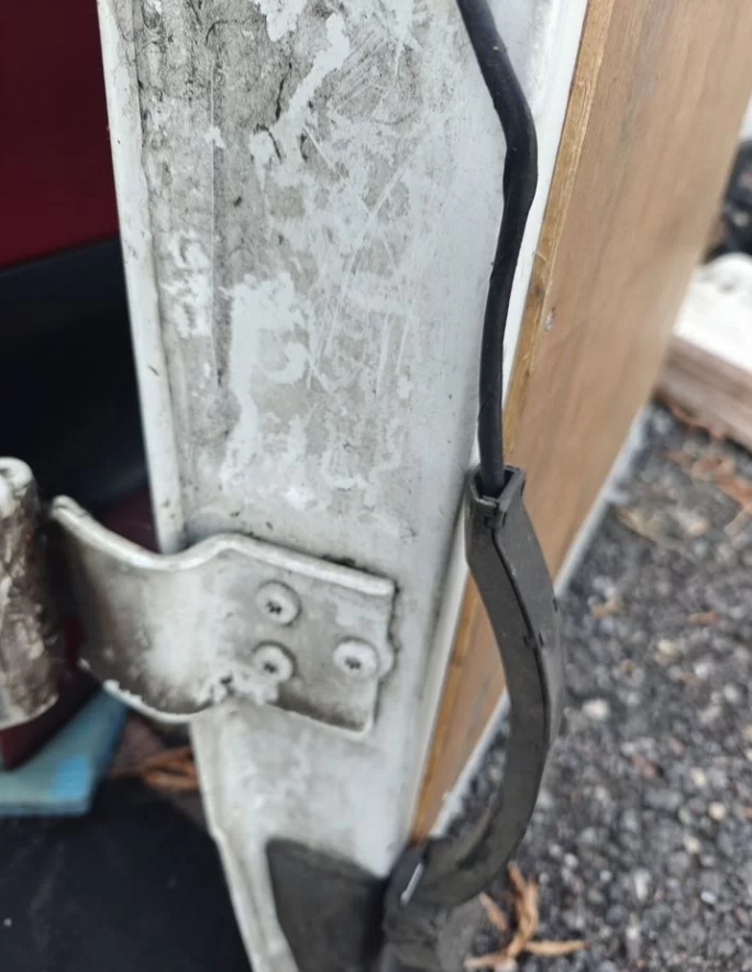 Задние двери Пежо Боксер