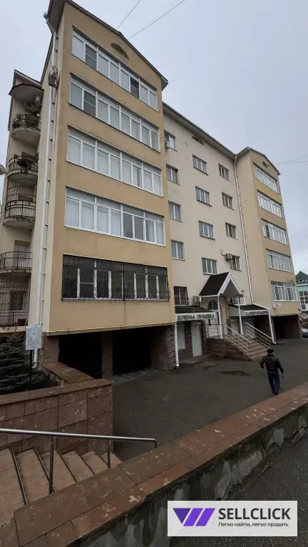 Квартира 4 комнаты, 209 м², 2/5 эт., Агент