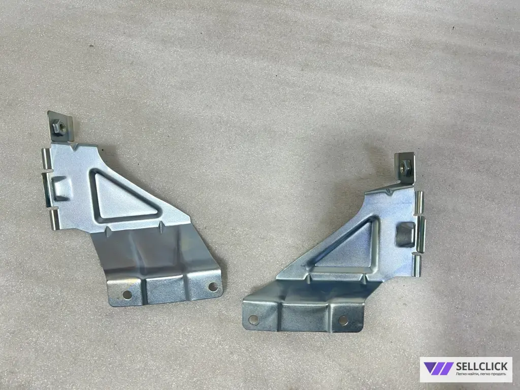Кронштейны крепления решетки радиатора Лада Калина 1