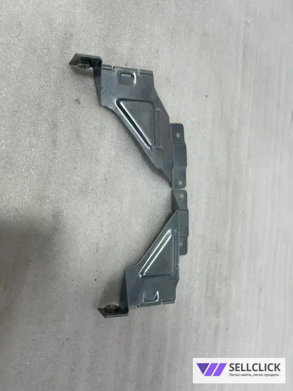 Кронштейны крепления решетки радиатора Лада Калина 1