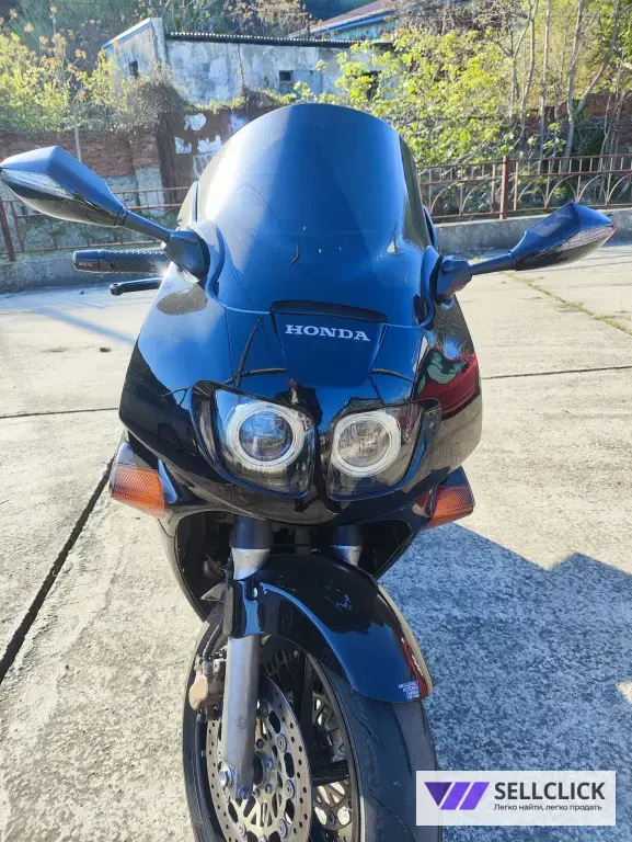 Honda vfr750f rc36