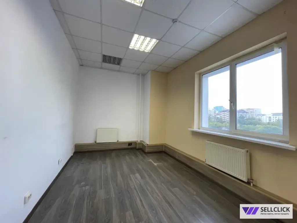 Продается офис в центре  по ул. 50 лет ВЛКСМ, 49, стр. 3, БЦ "Пальмира", район ТРЦ "Премьер"