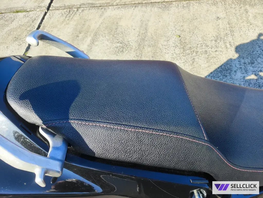 Honda vfr750f rc36