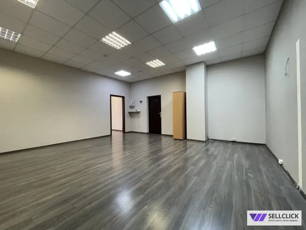 Продается офис в центре  по ул. 50 лет ВЛКСМ, 49, стр. 3, БЦ "Пальмира", район ТРЦ "Премьер"