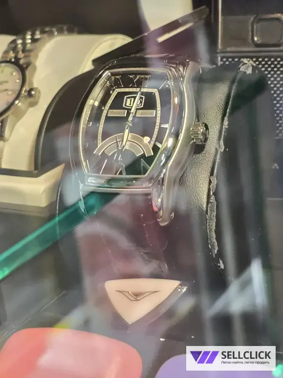 Часы совершенно новые