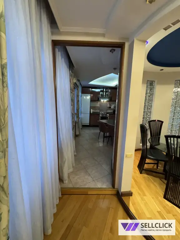 Квартира 4 комнаты, 158 м², 5/5 эт., Агент