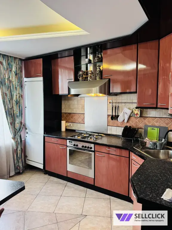 Квартира 4 комнаты, 158 м², 5/5 эт., Агент