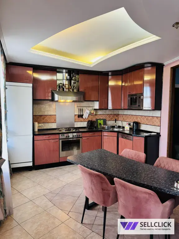 Квартира 4 комнаты, 158 м², 5/5 эт., Агент