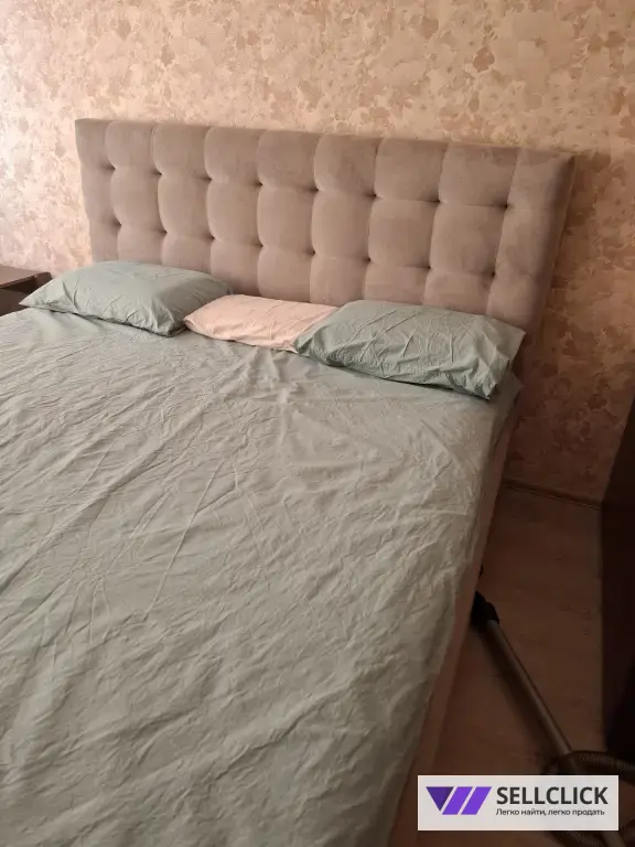 Двухспальная кровать б/у.