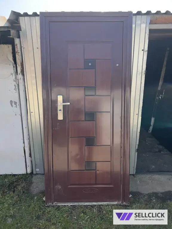 входные двери металические б/у