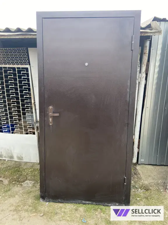 входные двери металические б/у
