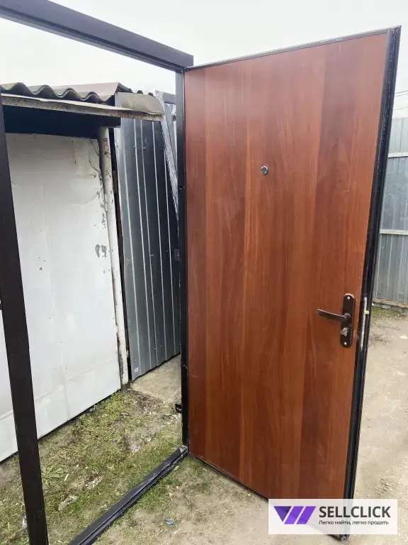 входные двери металические б/у
