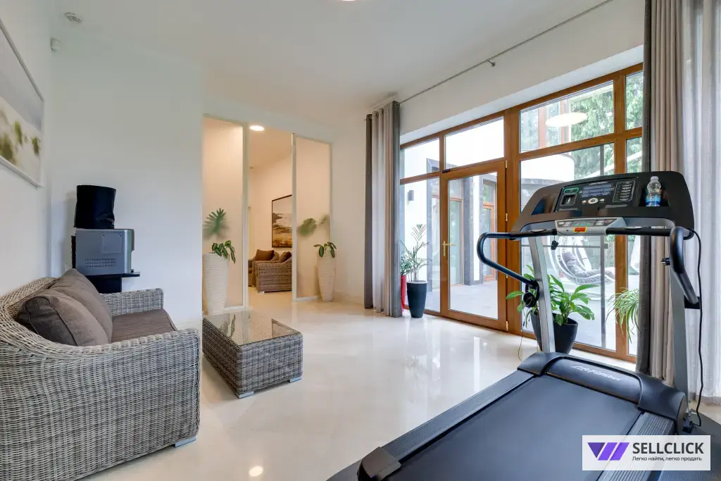 Коттедж 600 м², участок 30 сот.