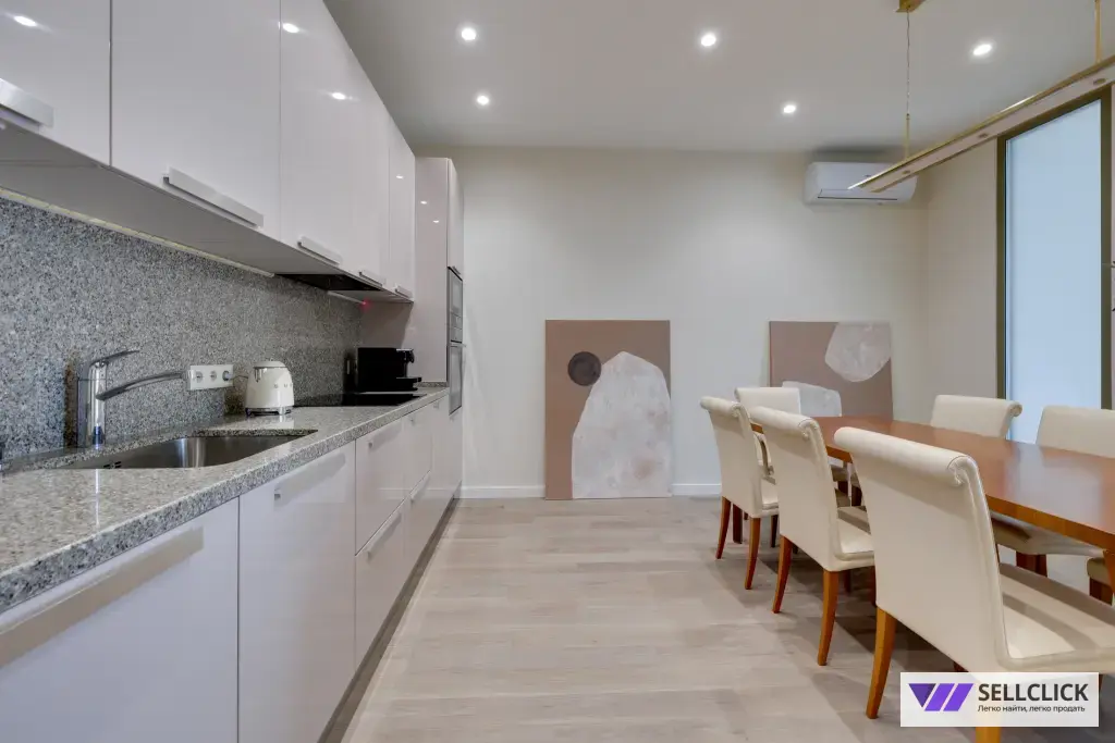 Квартира 3 комнаты, 130 м², 23/32 эт., Агент