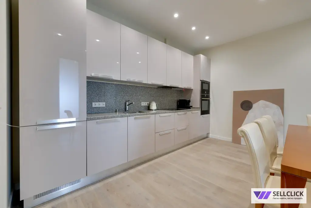 Квартира 3 комнаты, 130 м², 23/32 эт., Агент